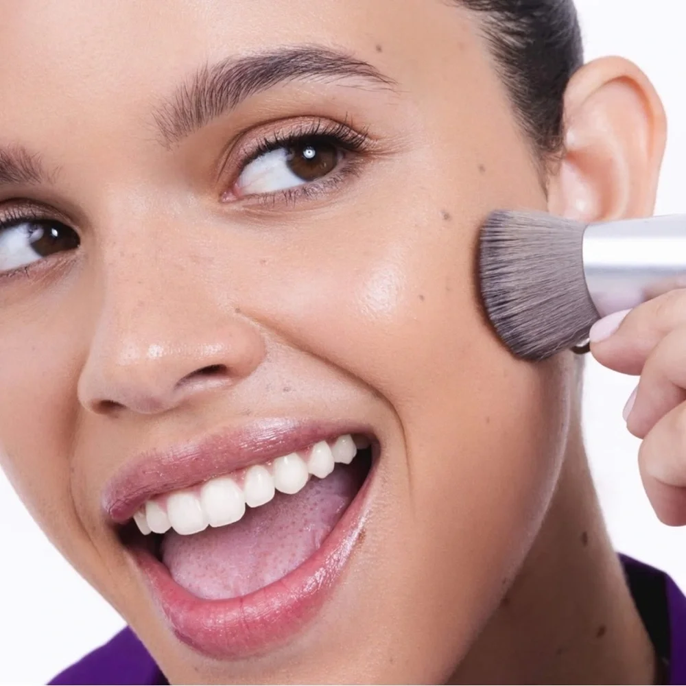 Youthforia Oval Foundation Brush blend buff narrow width control coverage NEW